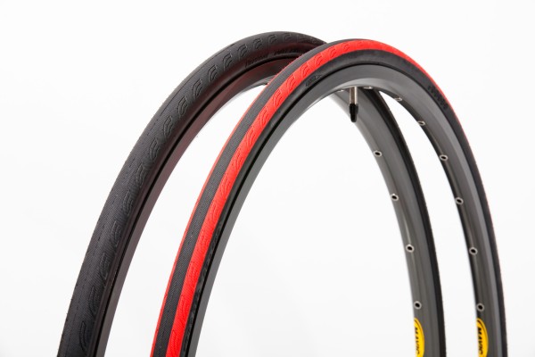 Pneu Panaracer Catalyst à Tringle Rigide 622/700c [23, Noir-Rouge]