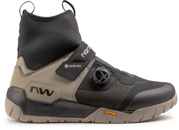 Zapatillas de invierno Northwave MTB MULTICROSS PLUS GTX - Negro/Arena (Talla 43)