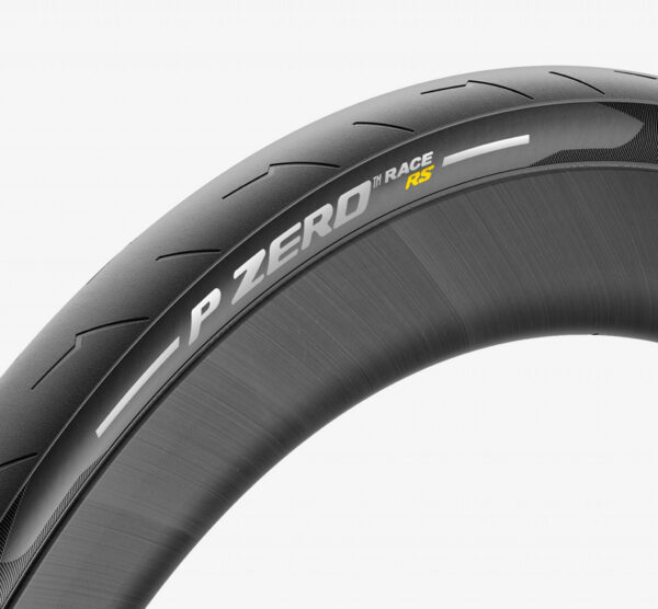 Guma Pirelli P ZERO Race RS 28-622 (700x28C) Potpuno Crna Made in Italy