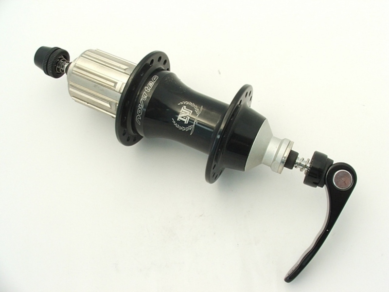 Novatec FO62SB Tagarumm 32H 135mm Tööstuslikud Laagrid Must